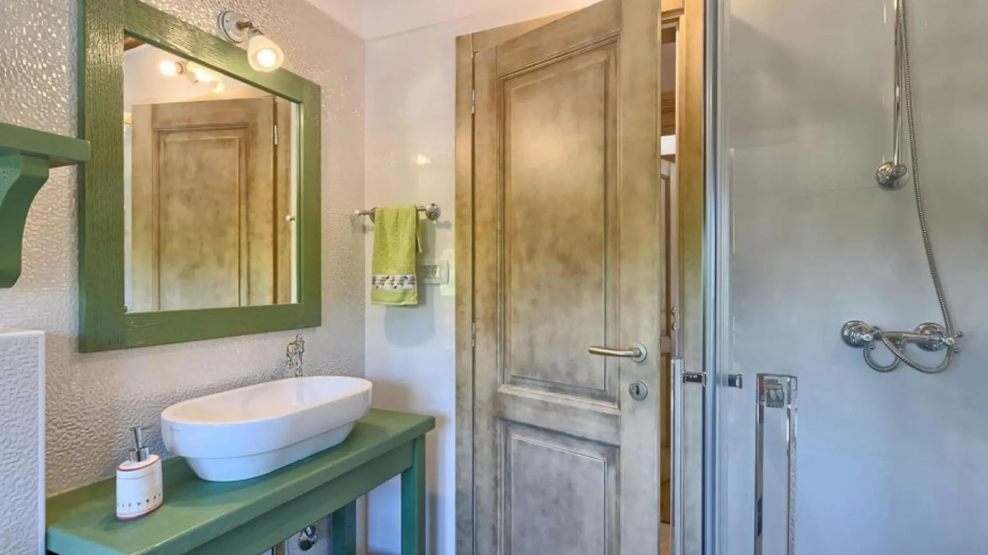Authentic Villa Bani - Four Bedroom Villa With Pool Livade