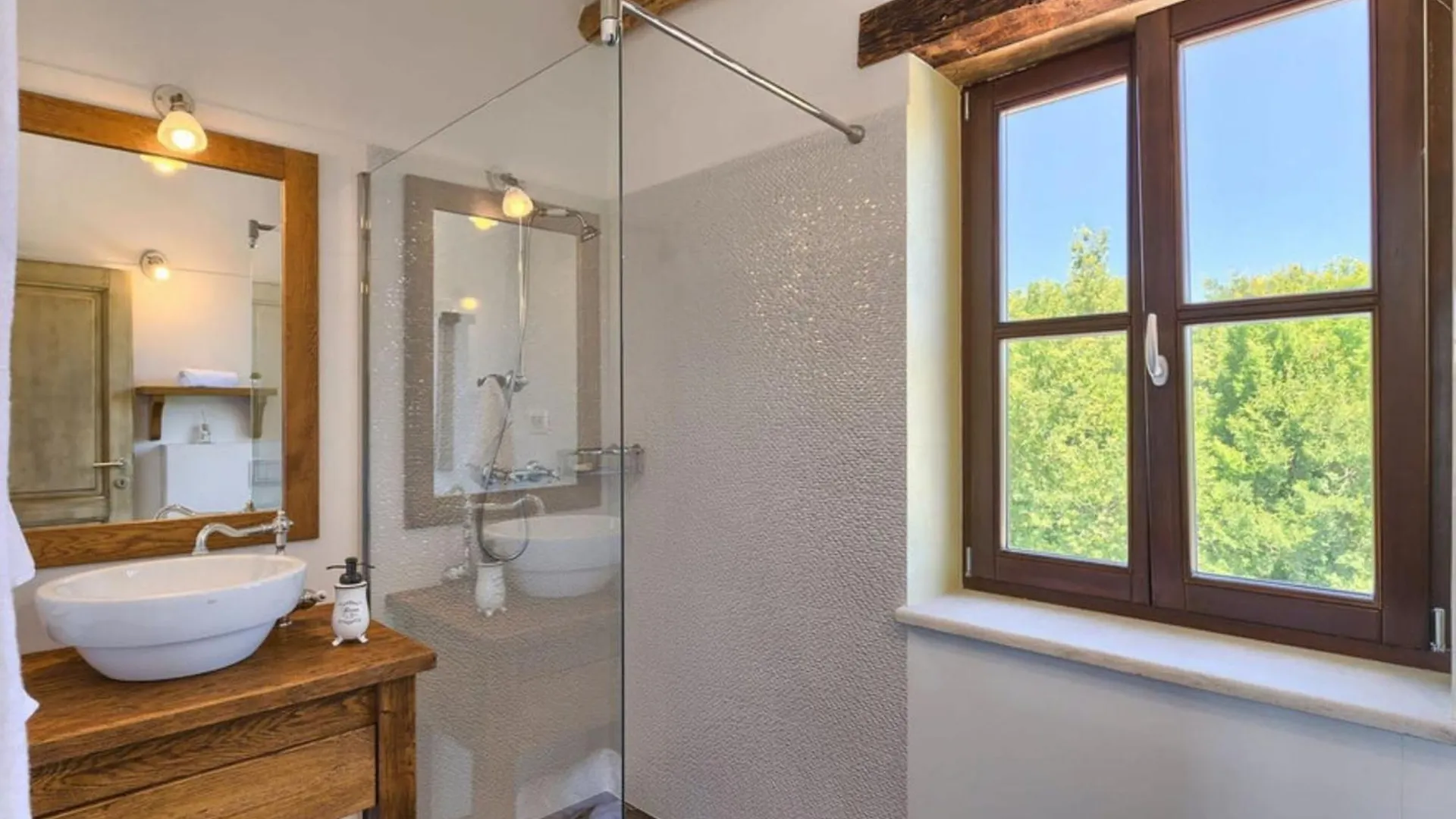 Authentic Villa Bani - Four Bedroom Villa With Pool Livade