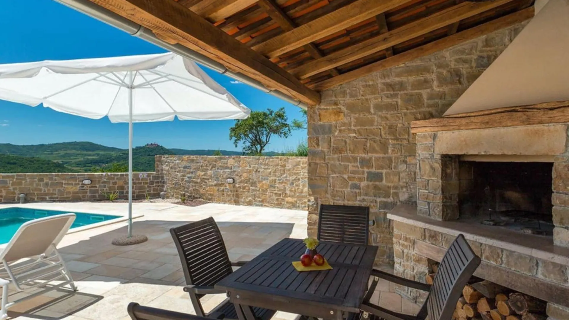 Authentic Villa Bani - Four Bedroom Villa With Pool Livade 0*,  Κροατία