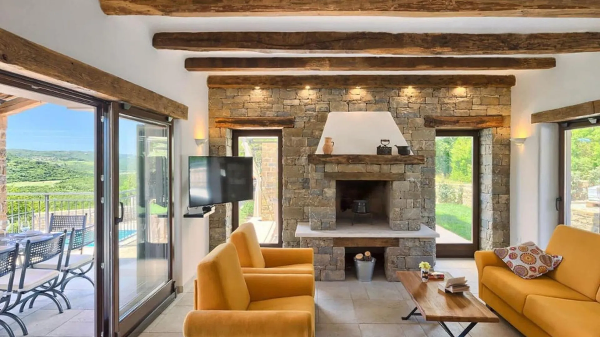 Authentic Villa Bani - Four Bedroom Villa With Pool Livade