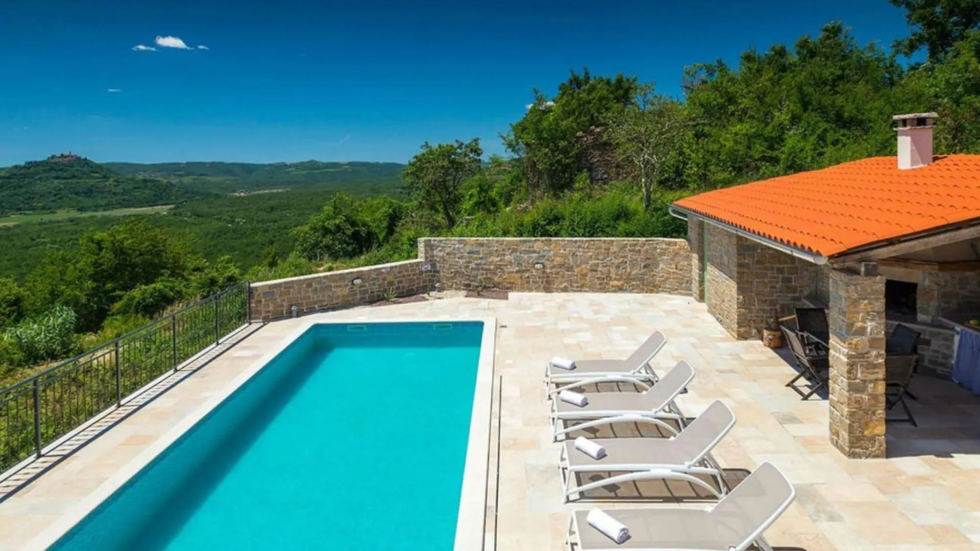 Authentic Villa Bani - Four Bedroom Villa With Pool Livade 0*,  Κροατία