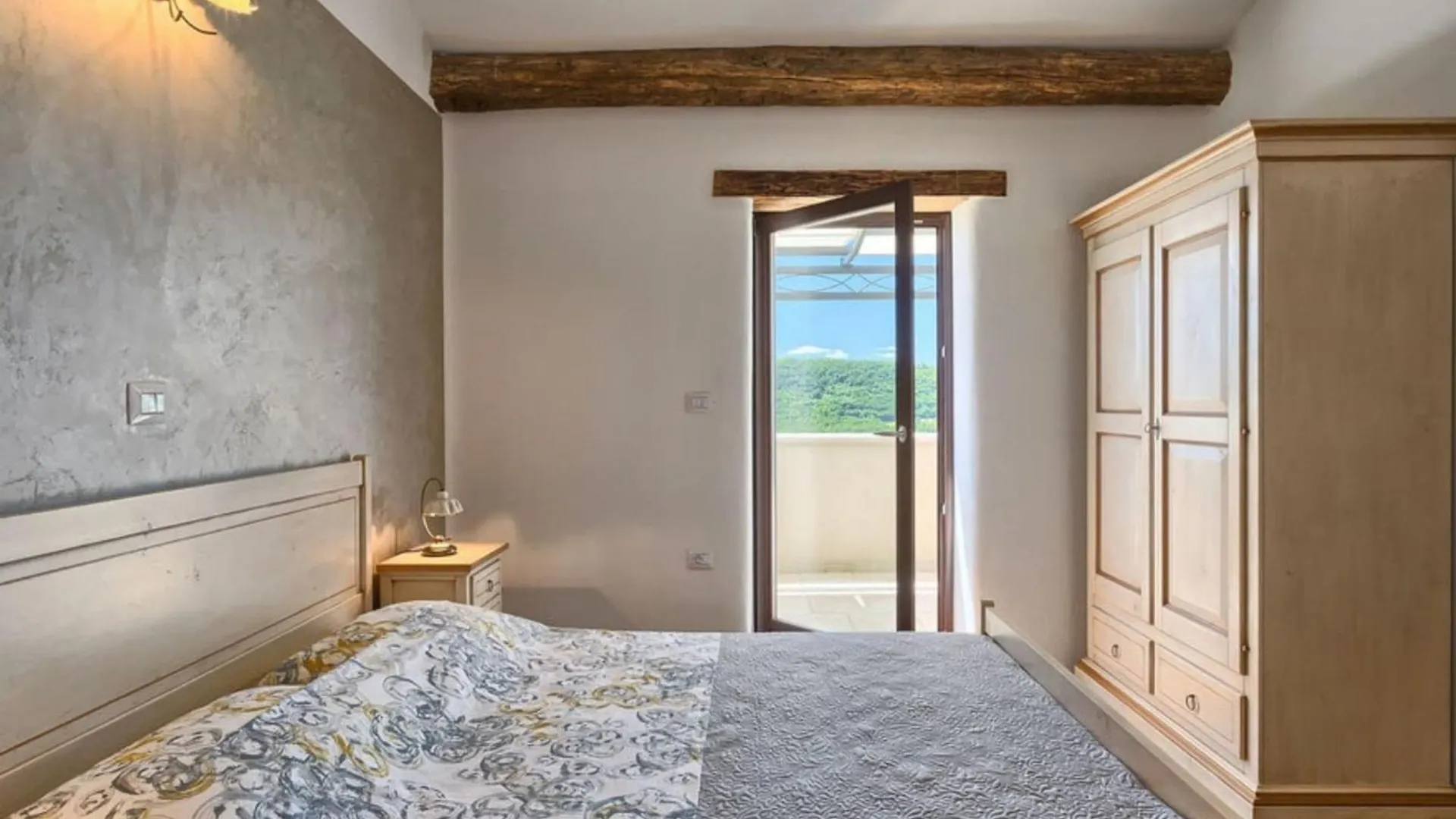Authentic Villa Bani - Four Bedroom Villa With Pool Livade